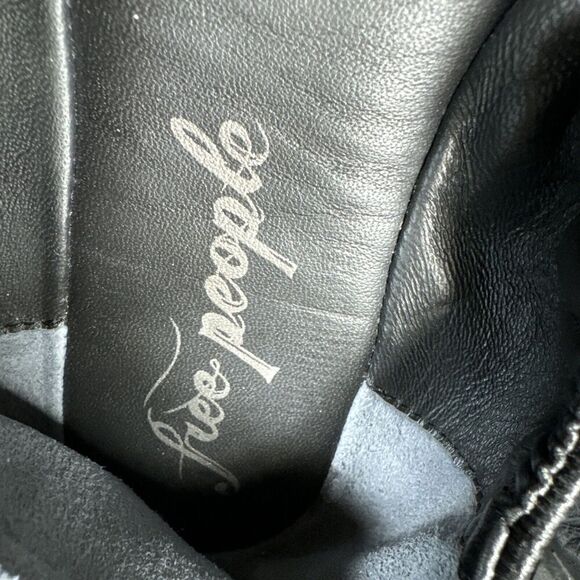 Free People Womens Sz 6.5 Ruched Black Leather CARA Elasticized Ballet Flats - Picture 6 of 10